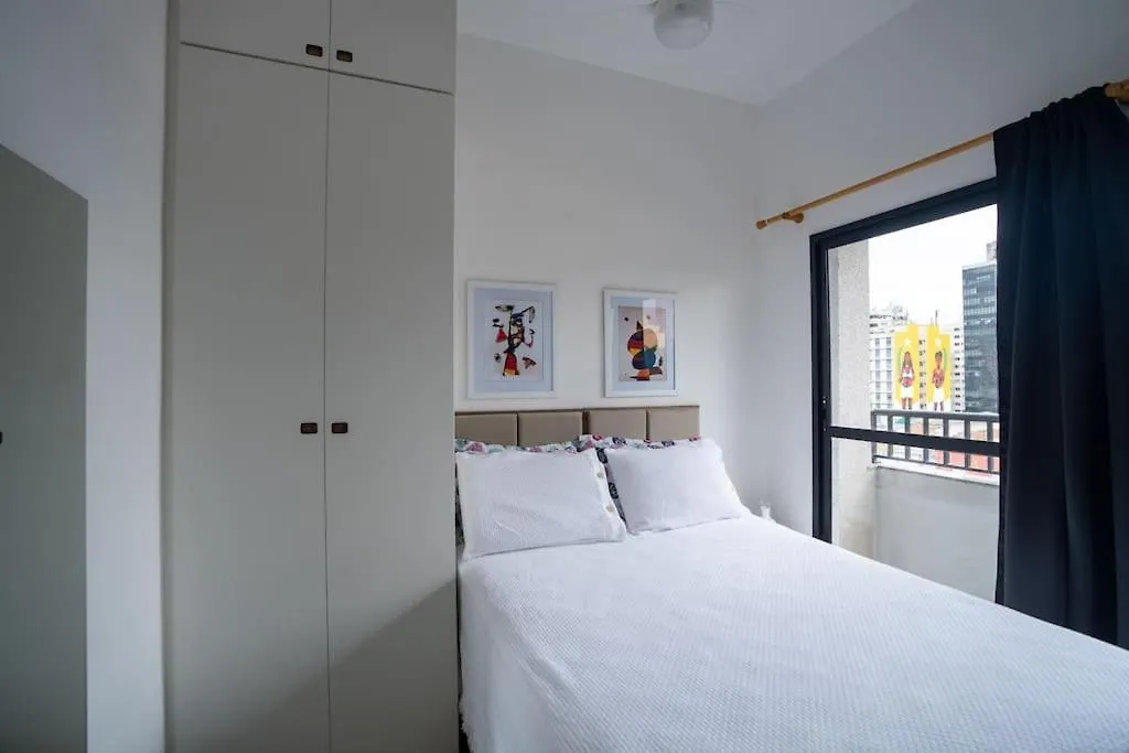 Apartment Studio Em Pinheiros - 2 Quadras Da Faria Lima E Vila Madalena Sao Paulo Brazil